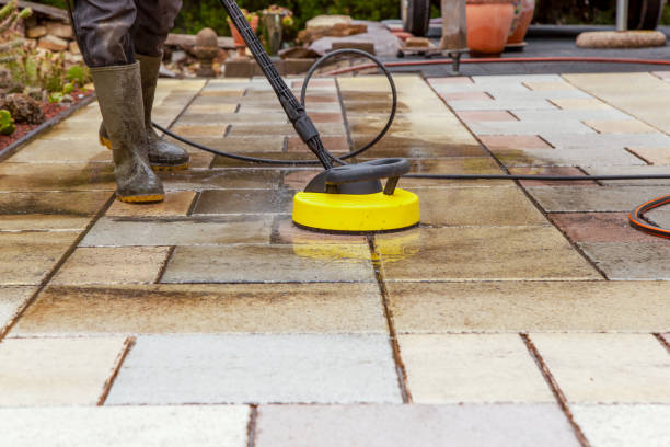 Best Playground Equipment Cleaning  in New London, WI